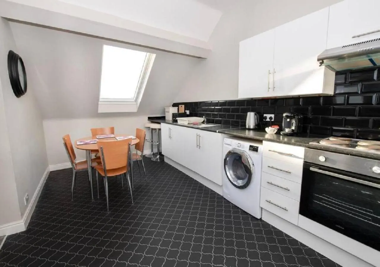 סקארבורו Sandmartin - Top Floor 3-Bed Apartment Sea Views & Parking